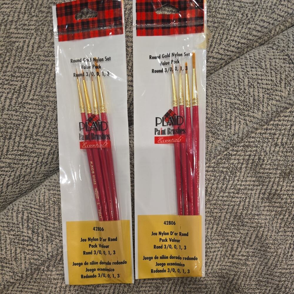 NOS 2 Packs Plaid Essential Paint Brushes Round Value Pk 42806 Gold Nylon Craft